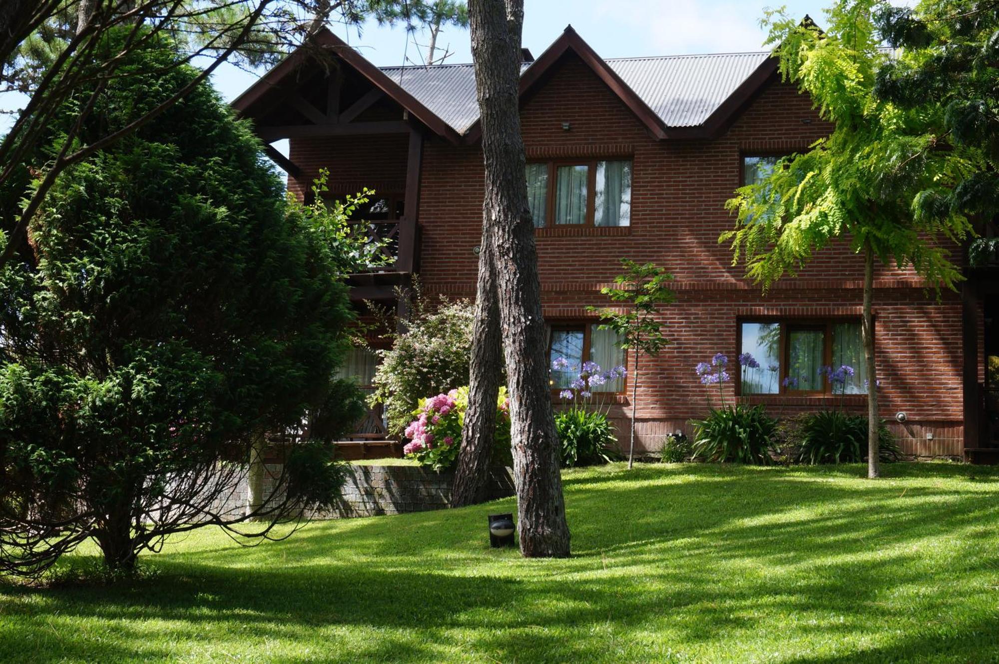 Refugio Del Bosque Villa Carilo Exterior photo